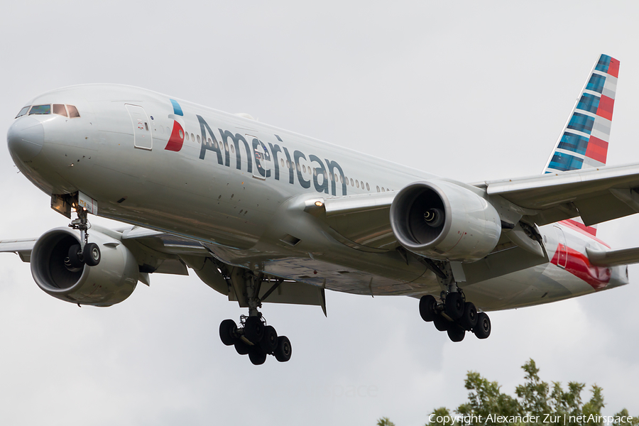 American Airlines Boeing 777-223(ER) (N778AN) | Photo 344838