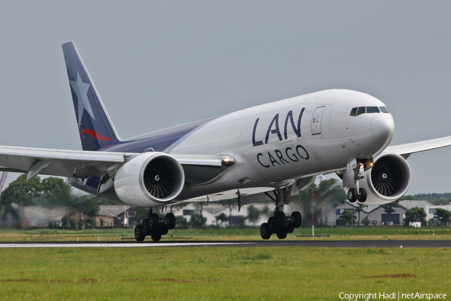 LAN Cargo Boeing 777-F16 (N778LA) | Photo 36920