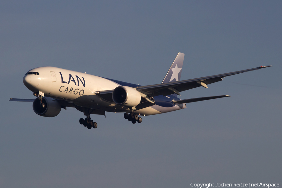 LAN Cargo Boeing 777-F16 (N778LA) | Photo 82247