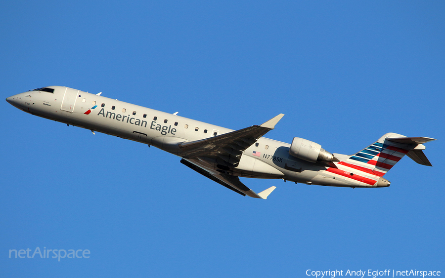 American Eagle (SkyWest Airlines) Bombardier CRJ-701ER (N778SK) | Photo 363345