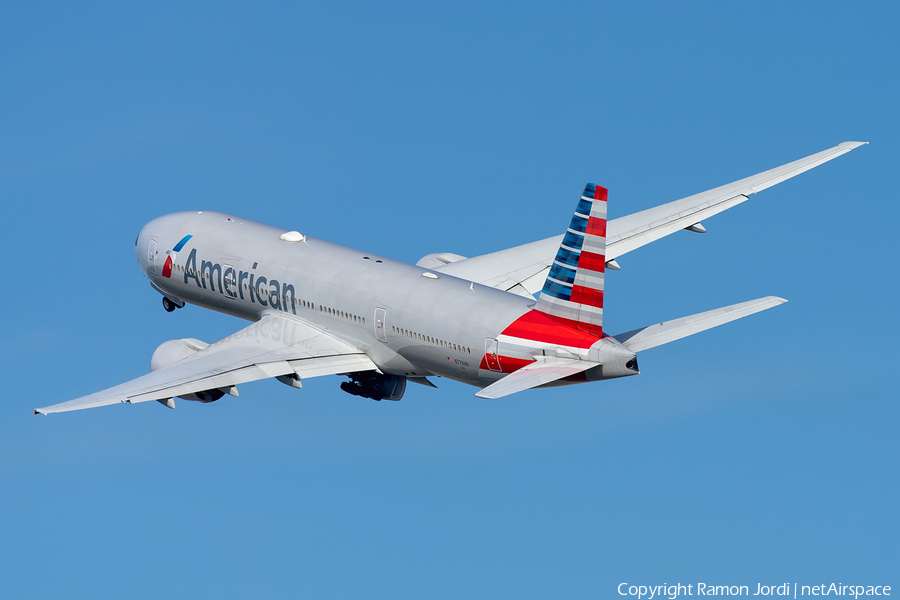 American Airlines Boeing 777-223(ER) (N779AN) | Photo 315228