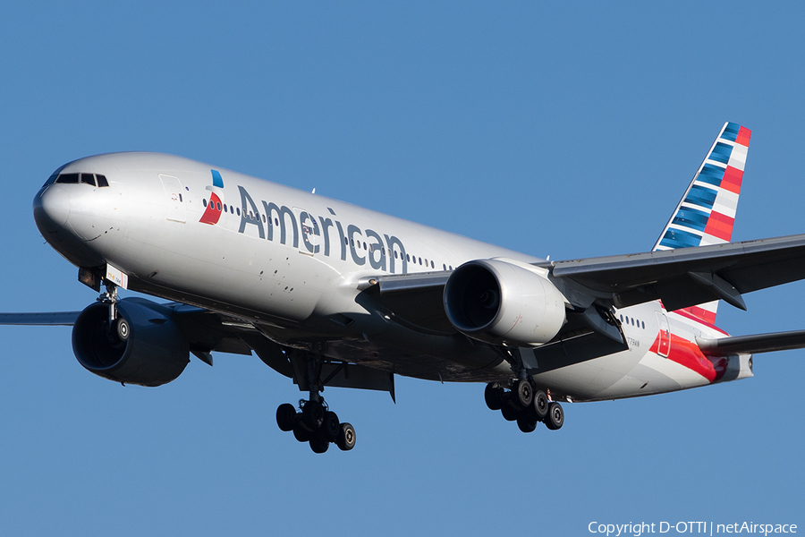 American Airlines Boeing 777-223(ER) (N779AN) | Photo 524857