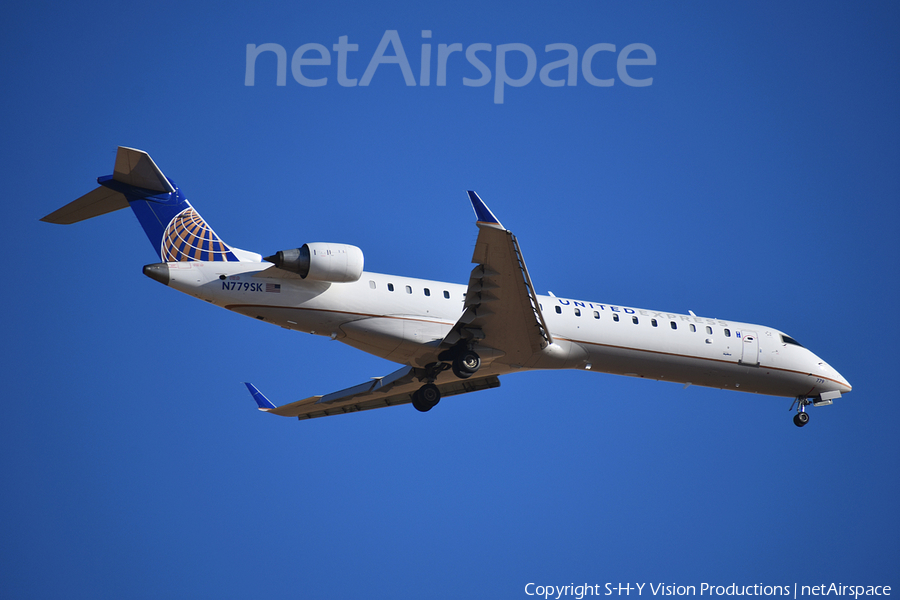 United Express (SkyWest Airlines) Bombardier CRJ-701ER (N779SK) | Photo 137440