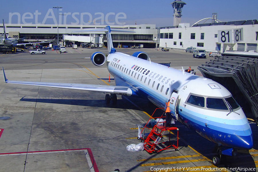 United Express (SkyWest Airlines) Bombardier CRJ-701ER (N779SK) | Photo 10835
