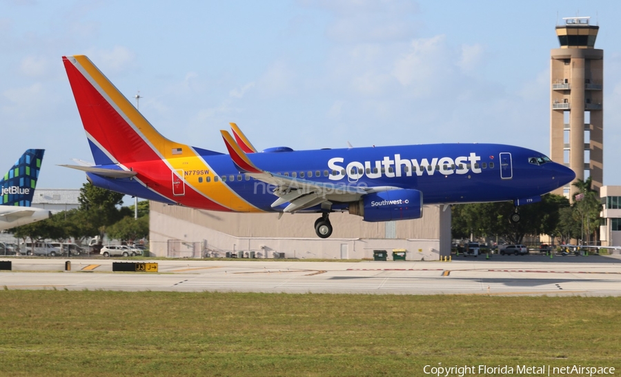 Southwest Airlines Boeing 737-7H4 (N779SW) | Photo 358134