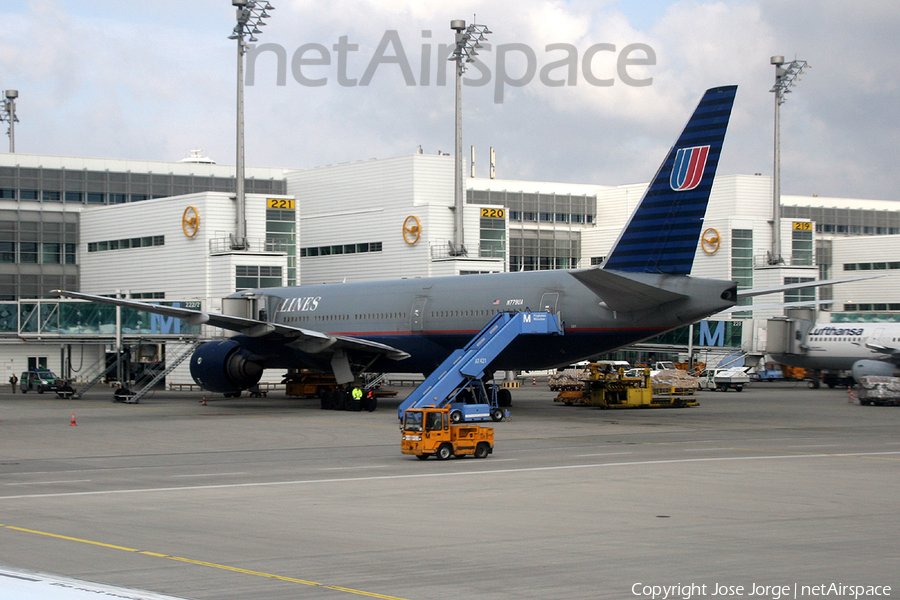 United Airlines Boeing 777-222(ER) (N779UA) | Photo 438760