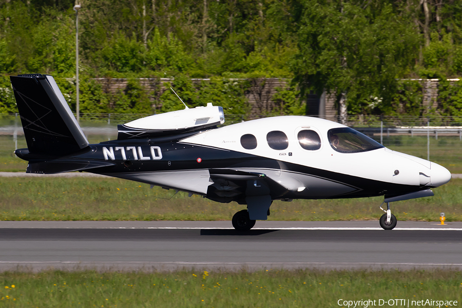 (Private) Cirrus SF50 Vision Jet G2+ Arrivee (N77LD) | Photo 678532