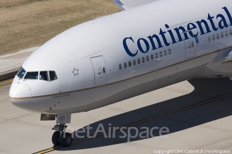 Continental Airlines Boeing 777-224(ER) (N78001) | Photo 41950