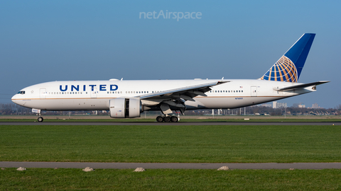 United Airlines Boeing 777-224(ER) (N78001) at  Amsterdam - Schiphol, Netherlands