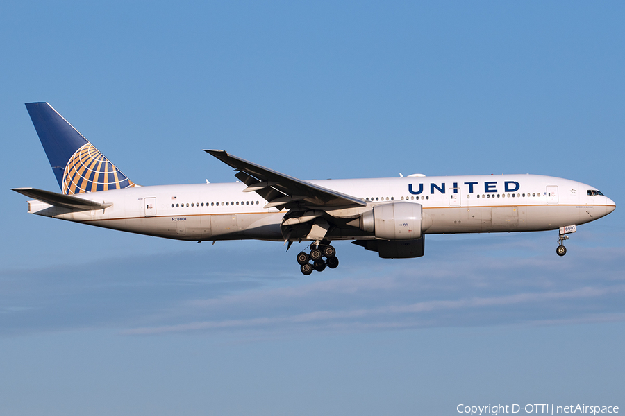 United Airlines Boeing 777-224(ER) (N78001) | Photo 599815