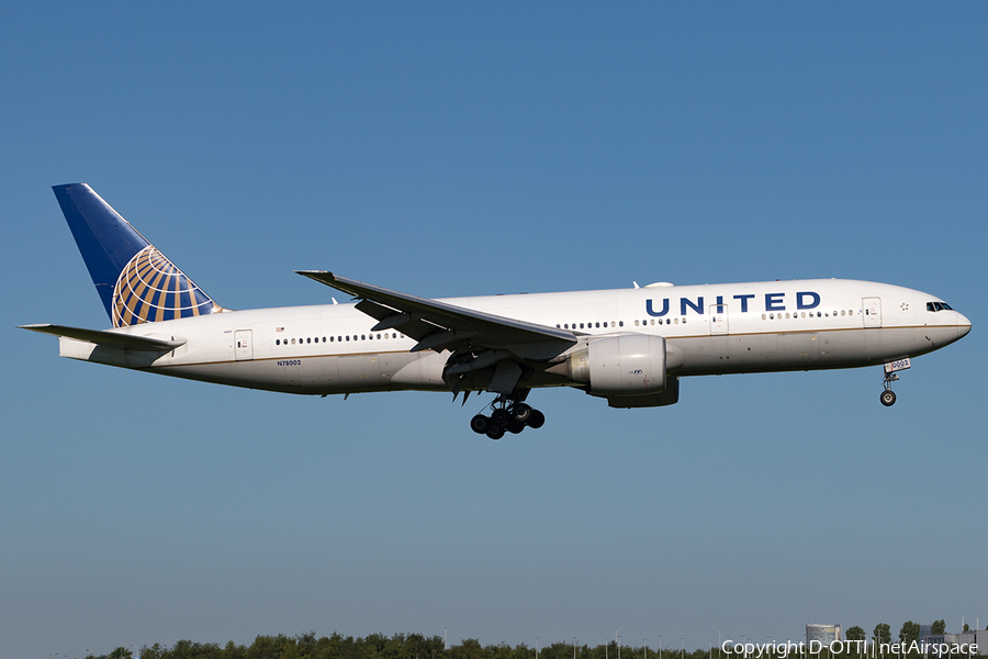 United Airlines Boeing 777-224(ER) (N78002) | Photo 166707