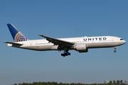 United Airlines Boeing 777-224(ER) (N78002) at  Amsterdam - Schiphol, Netherlands