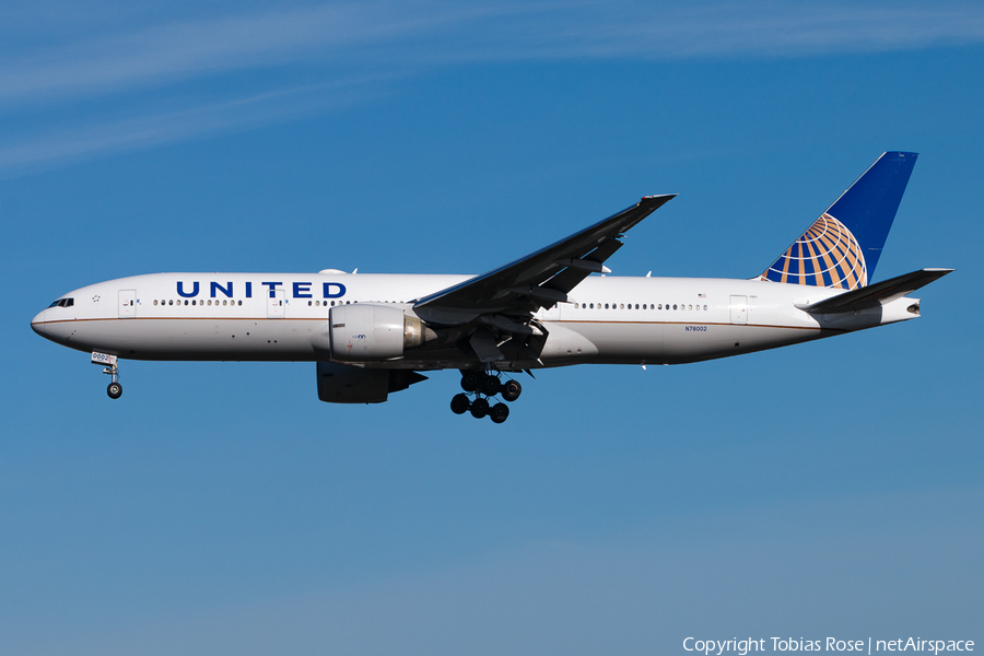 United Airlines Boeing 777-224(ER) (N78002) | Photo 303279