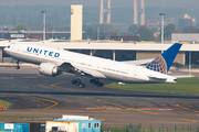 United Airlines Boeing 777-224(ER) (N78003) at  Brussels - International, Belgium
