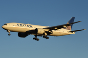 United Airlines Boeing 777-224(ER) (N78003) at  Dallas/Ft. Worth - International, United States