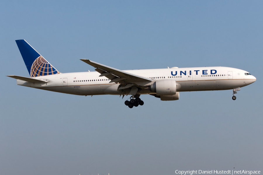 United Airlines Boeing 777-224(ER) (N78004) | Photo 614215
