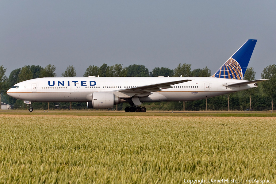 United Airlines Boeing 777-224(ER) (N78004) | Photo 617957