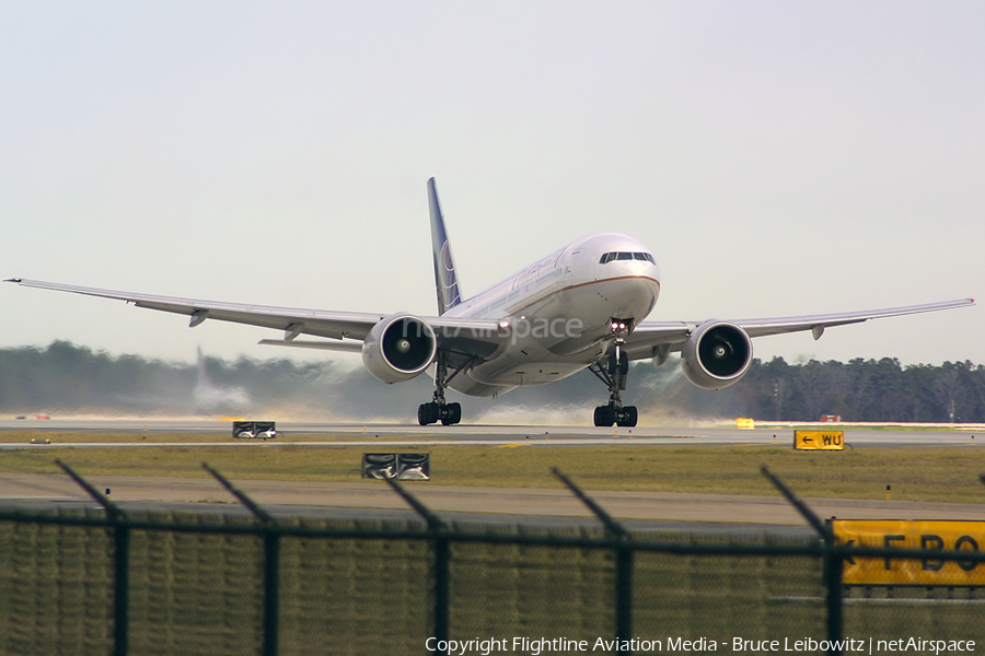 Continental Airlines Boeing 777-224(ER) (N78005) | Photo 188725