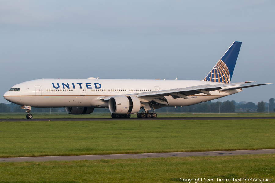 United Airlines Boeing 777-224(ER) (N78009) | Photo 190037