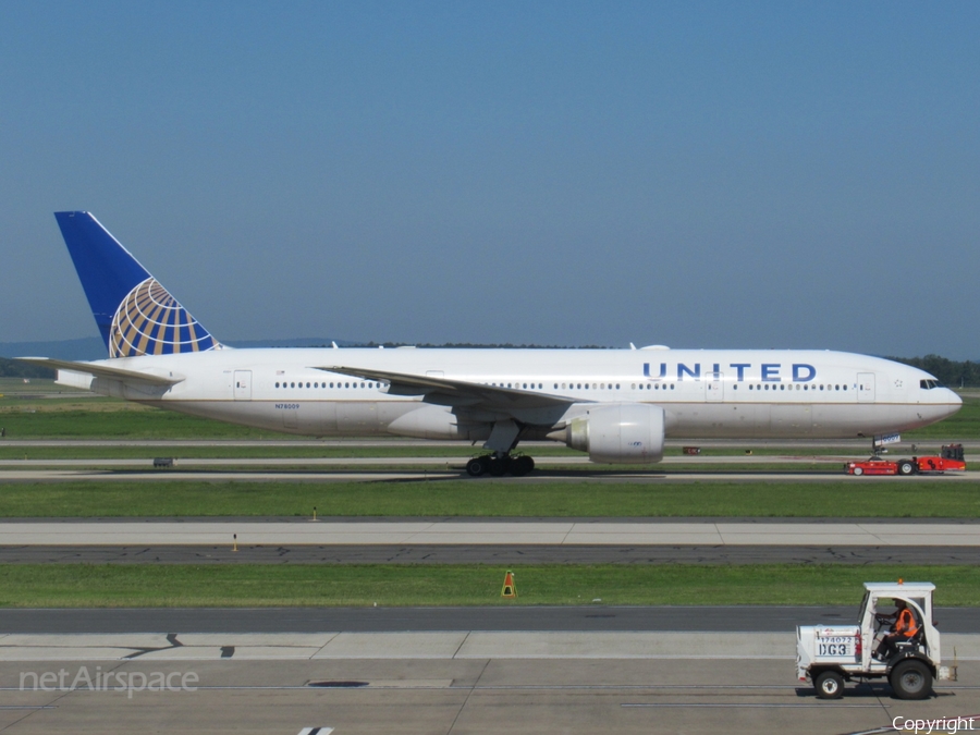 United Airlines Boeing 777-224(ER) (N78009) | Photo 515288