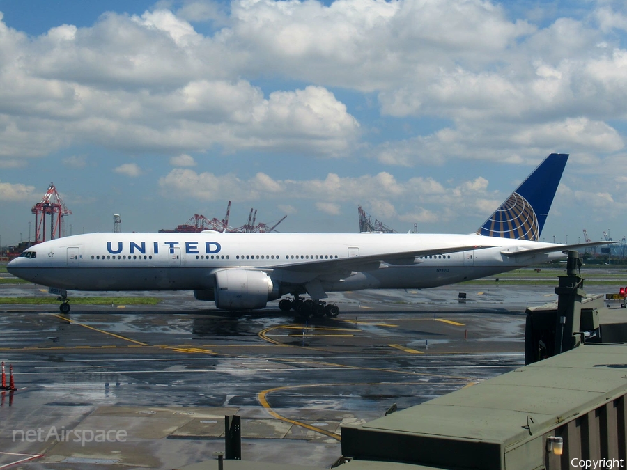 United Airlines Boeing 777-224(ER) (N78013) | Photo 258333