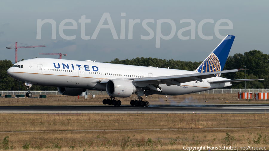 United Airlines Boeing 777-224(ER) (N78013) | Photo 128528
