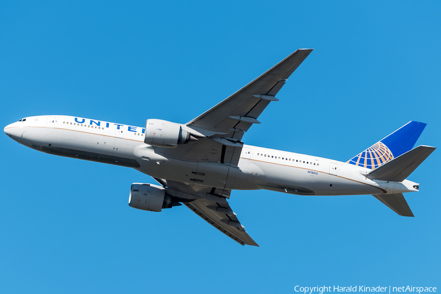 United Airlines Boeing 777-224(ER) (N78013) | Photo 290889