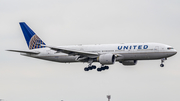 United Airlines Boeing 777-224(ER) (N78013) at  Sao Paulo - Guarulhos - Andre Franco Montoro (Cumbica), Brazil