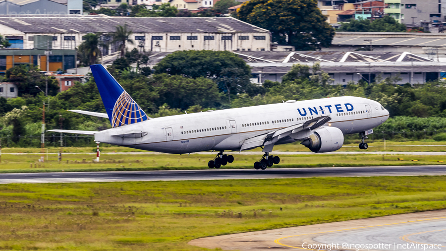 United Airlines Boeing 777-224(ER) (N78013) | Photo 373297