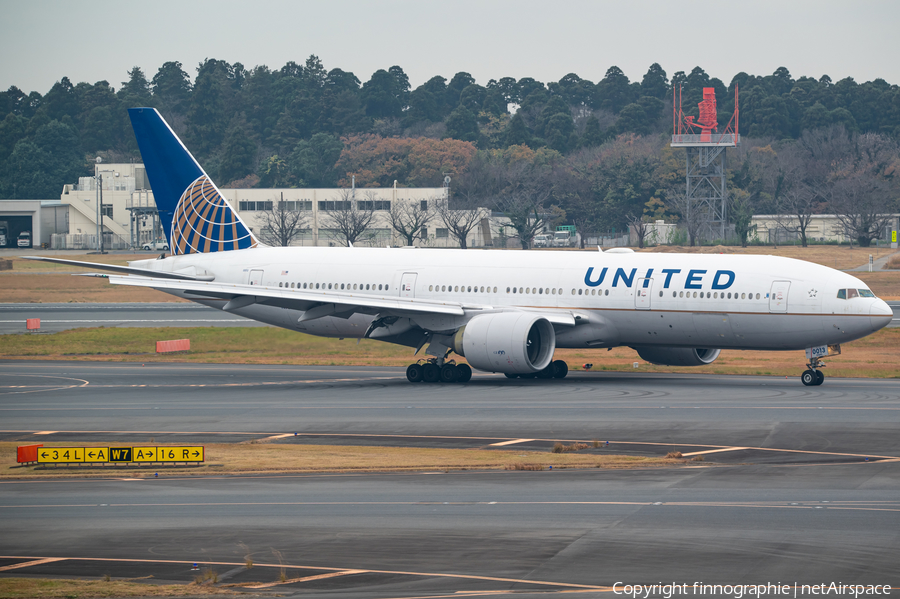 United Airlines Boeing 777-224(ER) (N78013) | Photo 602110