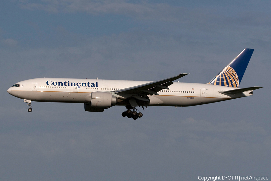 Continental Airlines Boeing 777-224(ER) (N78017) | Photo 266199