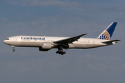 Continental Airlines Boeing 777-224(ER) (N78017) at  Rome - Fiumicino (Leonardo DaVinci), Italy