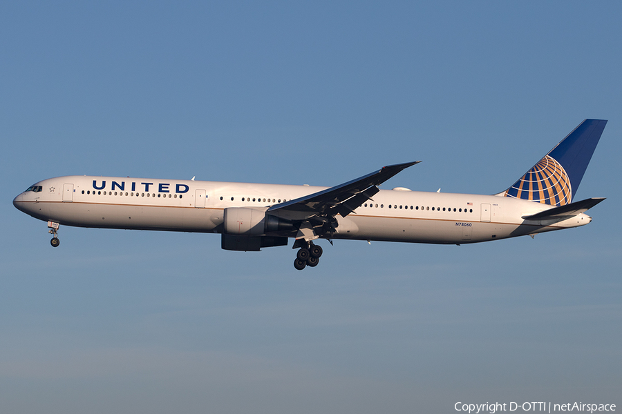 United Airlines Boeing 767-424(ER) (N78060) | Photo 295155