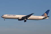 United Airlines Boeing 767-424(ER) (N78060) at  London - Heathrow, United Kingdom