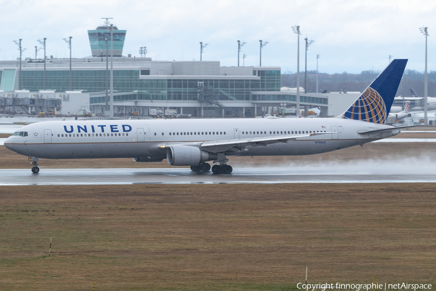 United Airlines Boeing 767-424(ER) (N78060) | Photo 554802