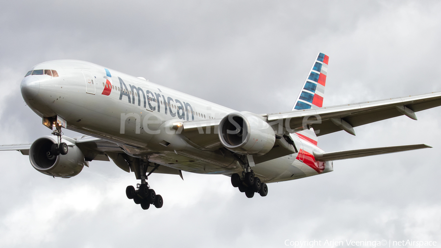 American Airlines Boeing 777-223(ER) (N781AN) | Photo 379627