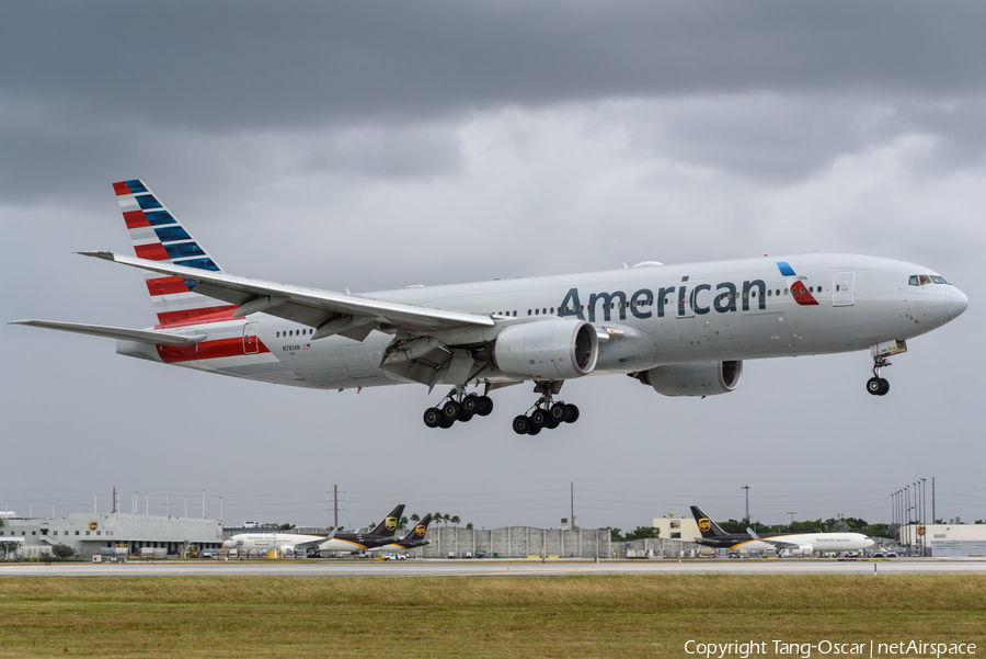 American Airlines Boeing 777-223(ER) (N781AN) | Photo 290862