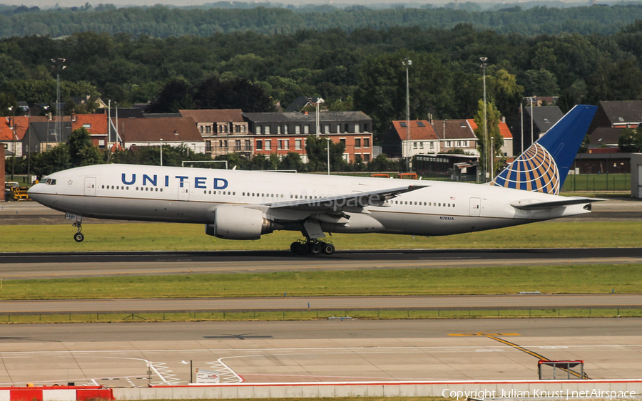 United Airlines Boeing 777-222 (N781UA) | Photo 76315