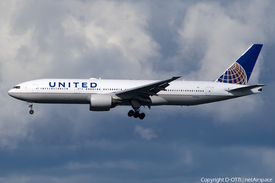 United Airlines Boeing 777-222 (N781UA) | Photo 230794