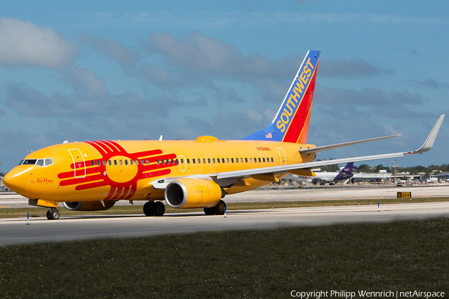 Southwest Airlines Boeing 737-7H4 (N781WN) | Photo 241427