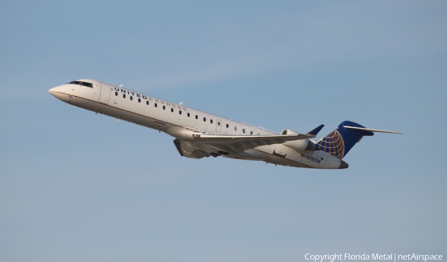 United Express (SkyWest Airlines) Bombardier CRJ-701ER (N782SK) | Photo 313822