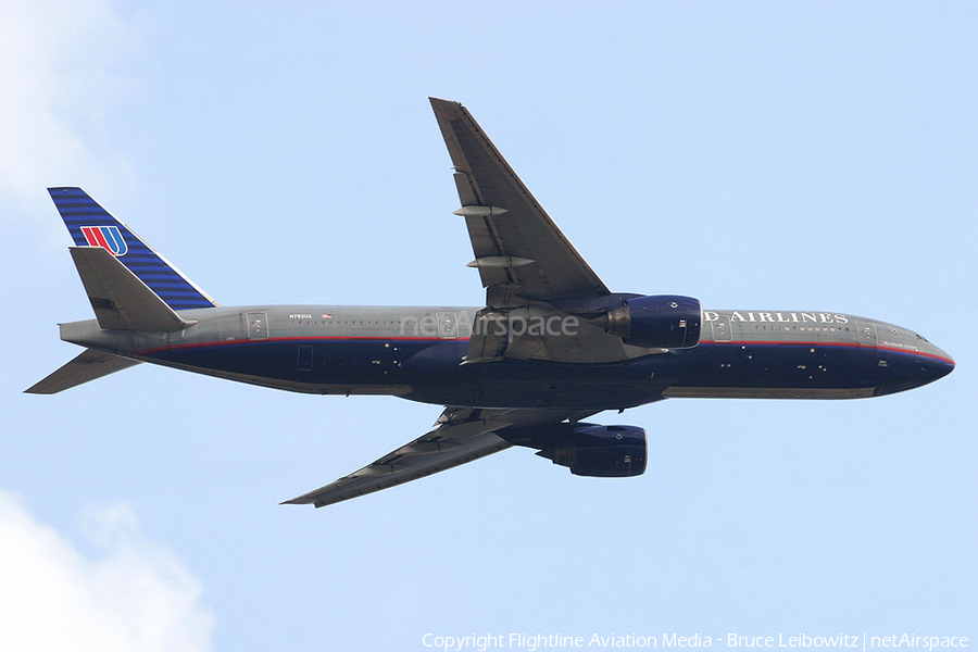 United Airlines Boeing 777-222(ER) (N782UA) | Photo 81799