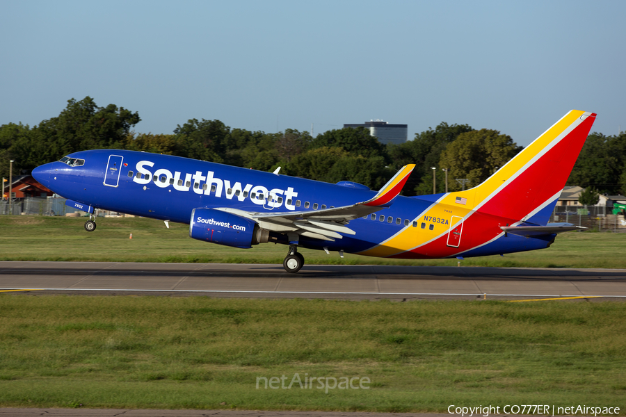 Southwest Airlines Boeing 737-79P (N7832A) | Photo 182868