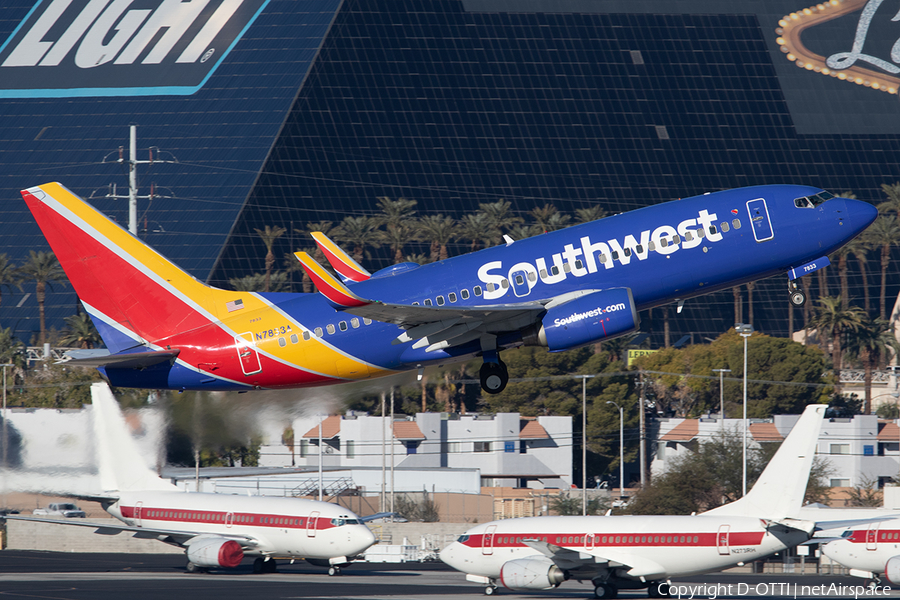 Southwest Airlines Boeing 737-79P (N7833A) | Photo 550019