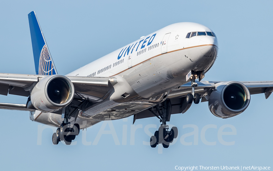 United Airlines Boeing 777-222(ER) (N783UA) | Photo 180237
