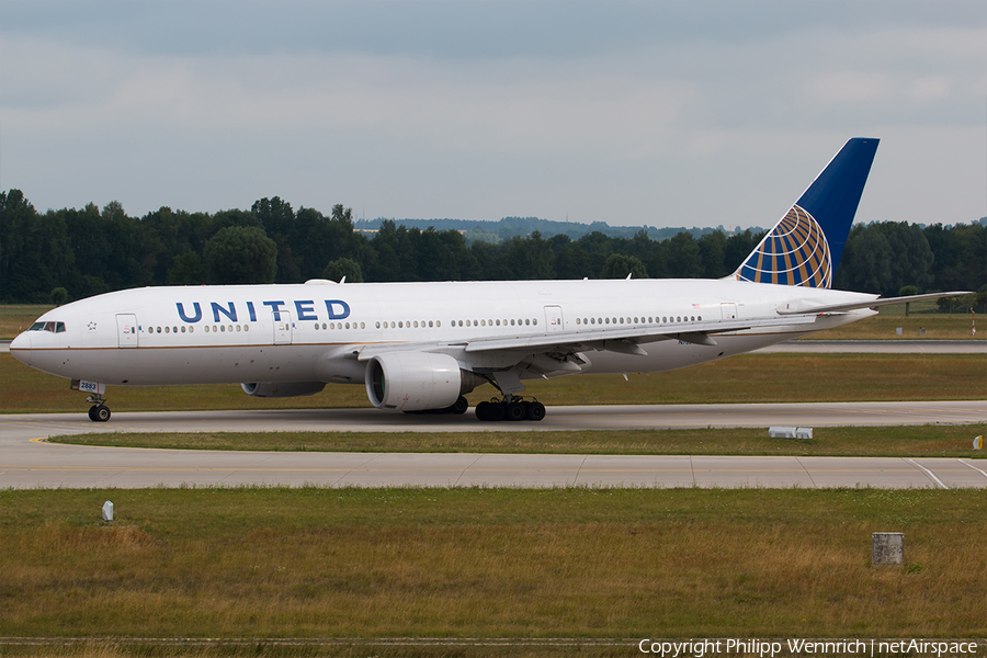 United Airlines Boeing 777-222(ER) (N783UA) | Photo 195099