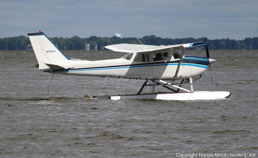 (Private) Cessna 172K Skyhawk (N78424) | Photo 311381