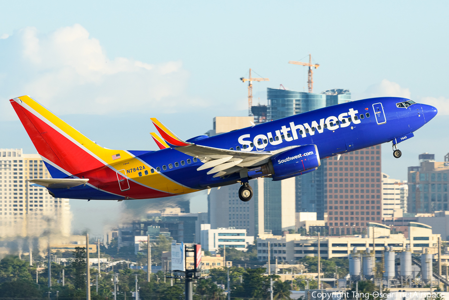 Southwest Airlines Boeing 737-73V (N7842A) | Photo 483408