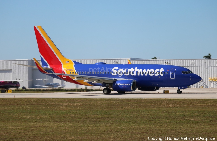 Southwest Airlines Boeing 737-71B (N7845A) | Photo 358556