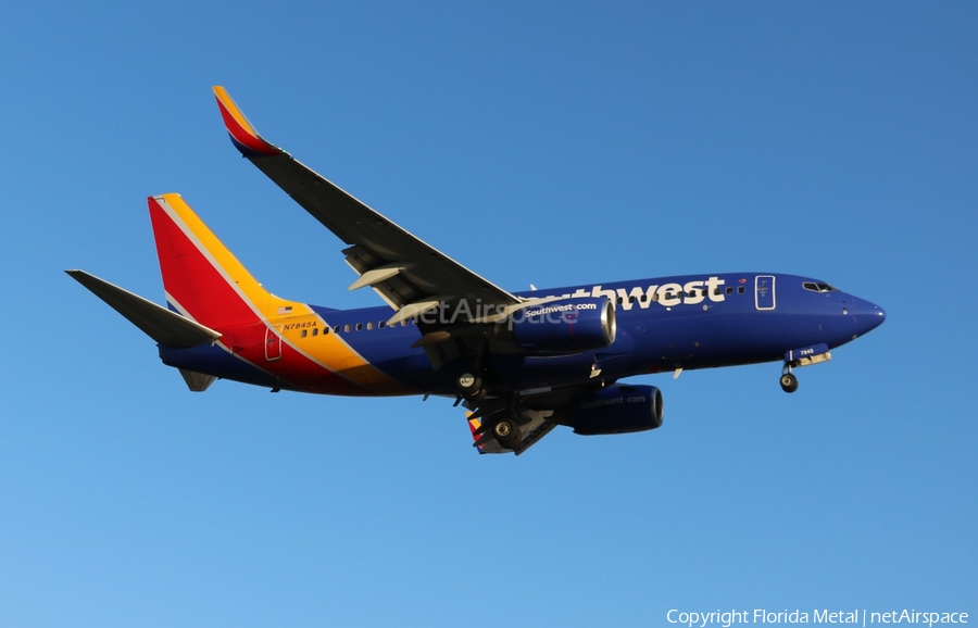 Southwest Airlines Boeing 737-71B (N7845A) | Photo 355597